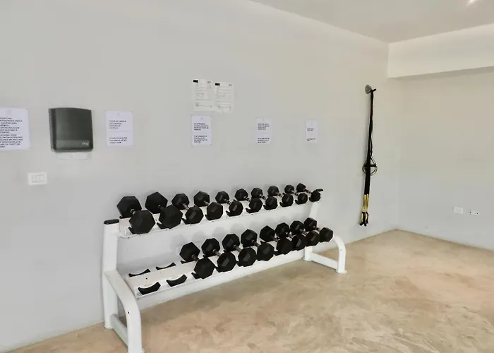 King En Coba Pool, Gym & Garden