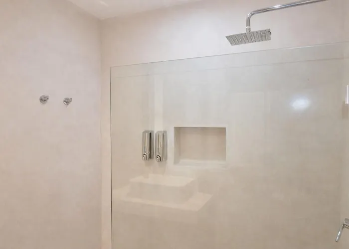 Hotel King En Coba Pool, Gym & Garden *